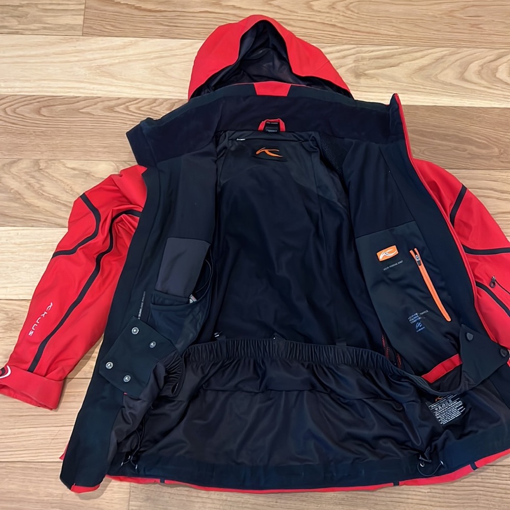 KJUS men’s formula ski jacket - Picture 3 of 12